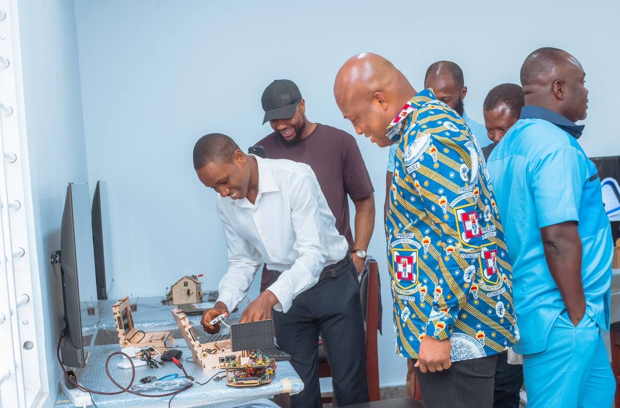 MP, Samuel Okuzeto Ablakwah view some projects by the students